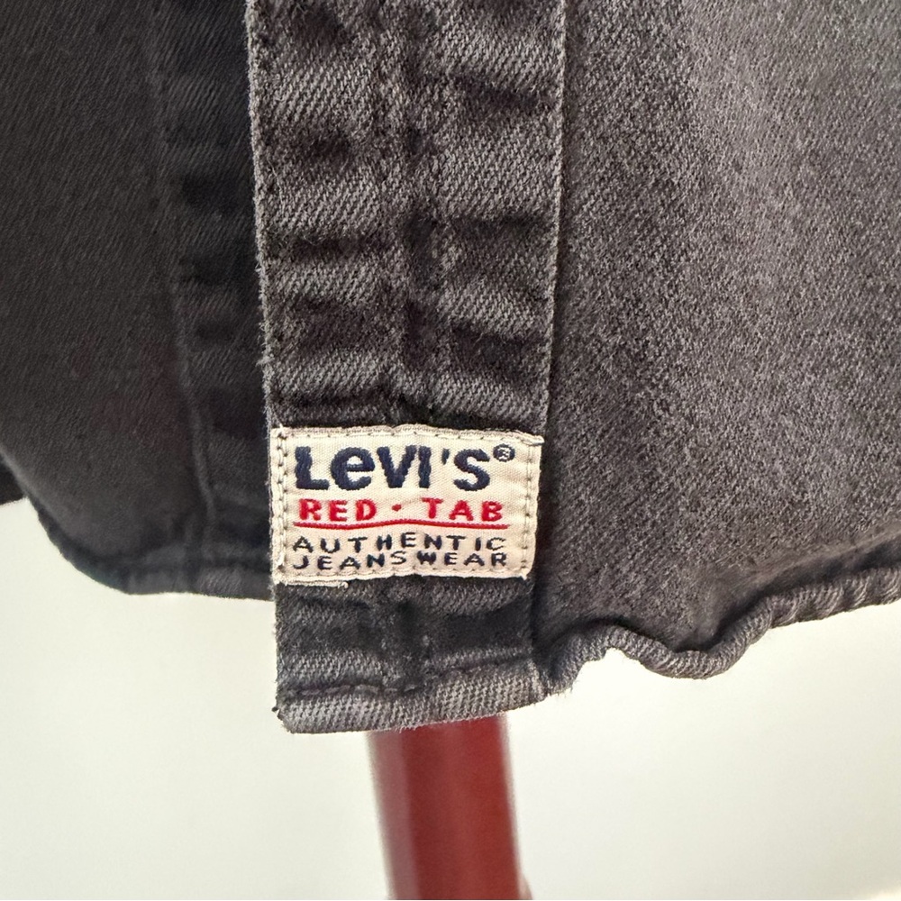 90s Vintage Levi’s Black Denim Button Down Shirt - Picture 4 of 12